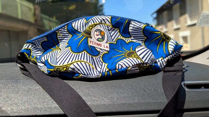 Sac banane FermeLa, tissu Wax Bleu Nuit